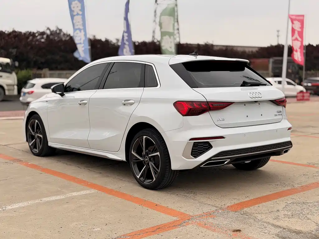 Audi A3 2023 Sportback 35 TFSI Fashion Sport