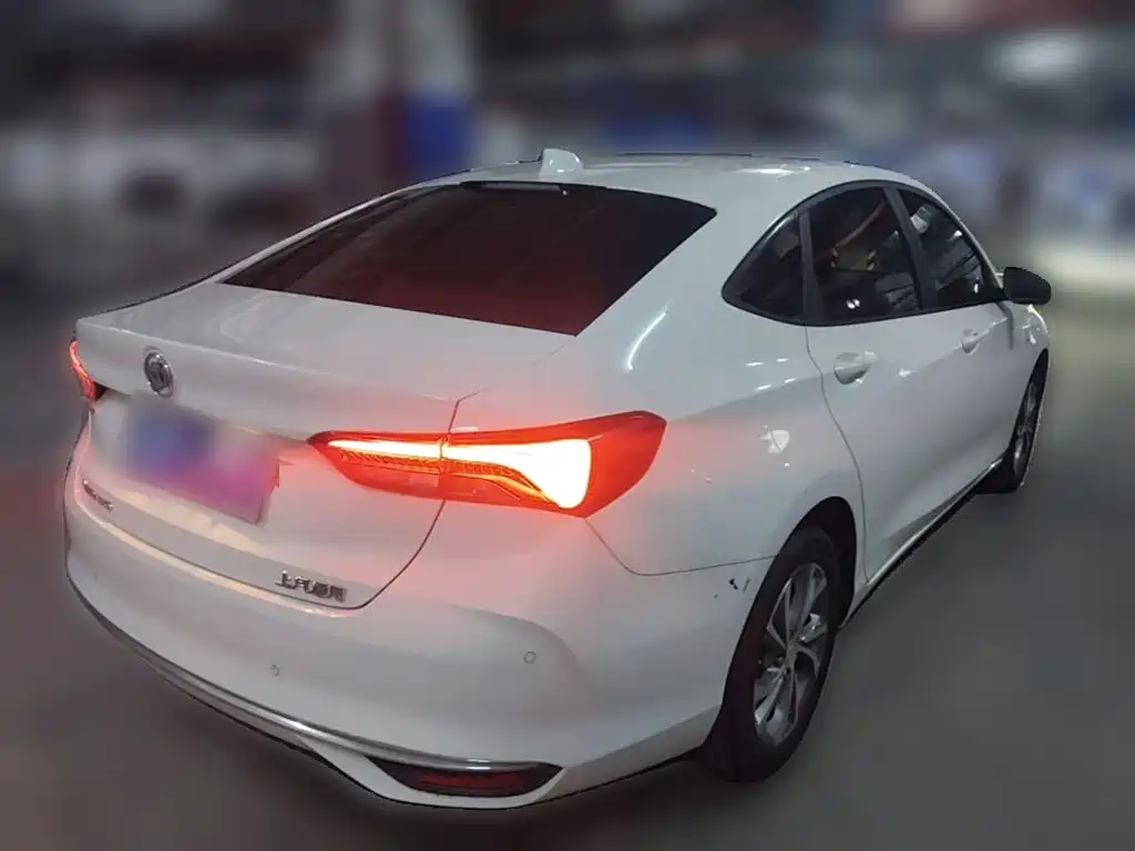 Buick Verano — миниатюра 10