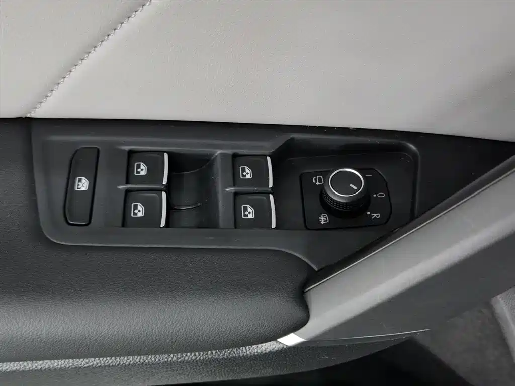 Volkswagen Tayron 2024 300TSI Luxury Plus