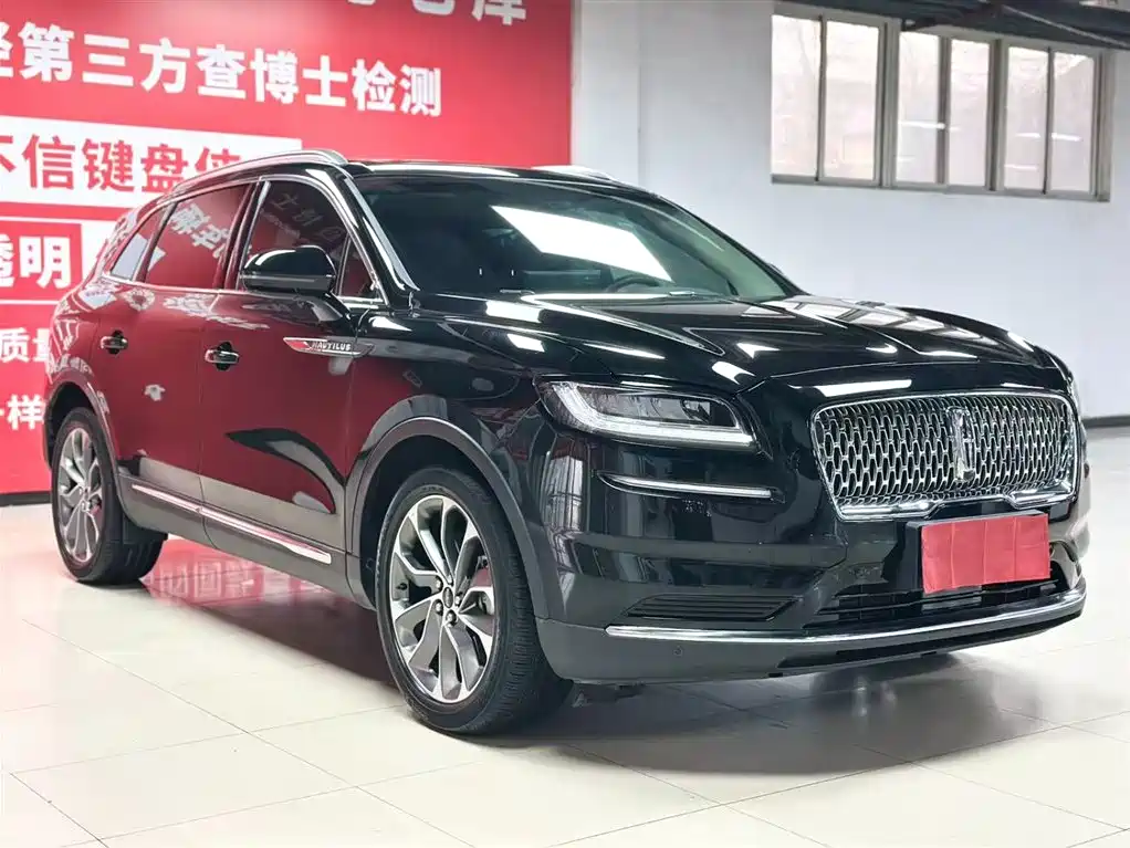Lincoln Nautilus 2021 2.0T Premium