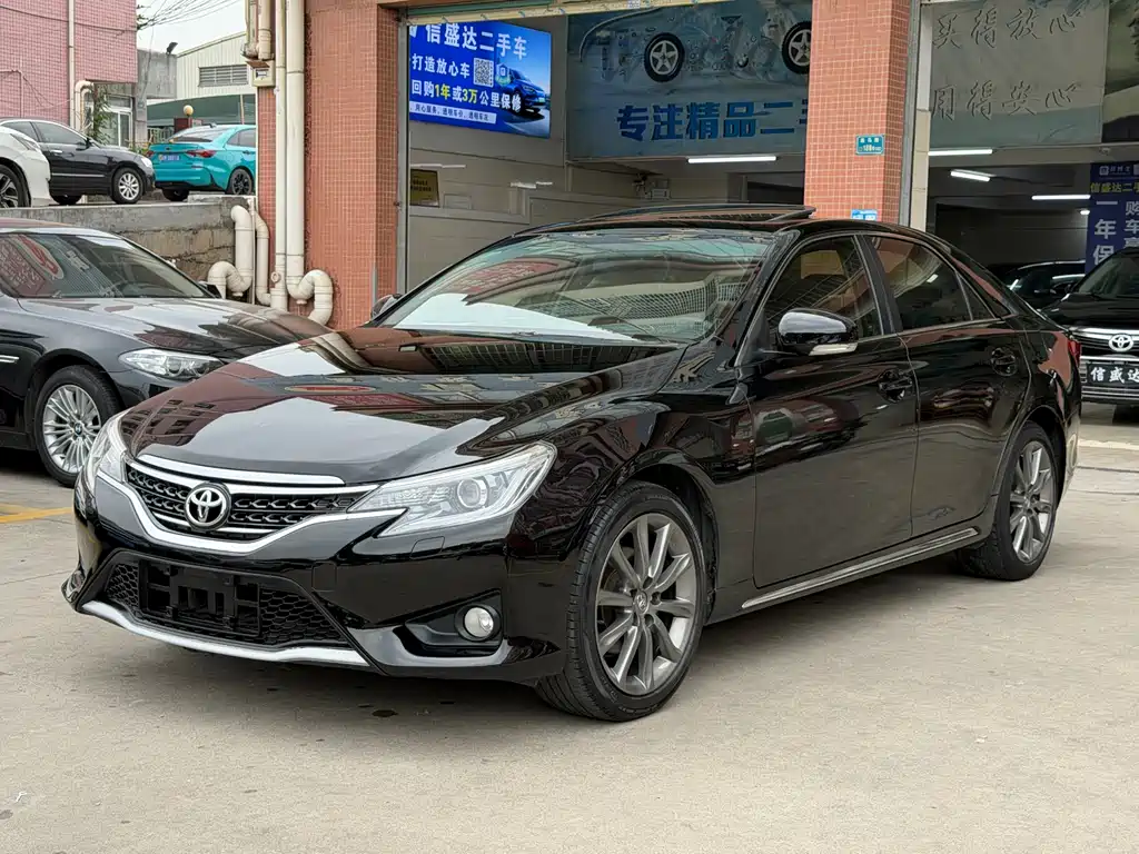 Toyota Reiz 2015
