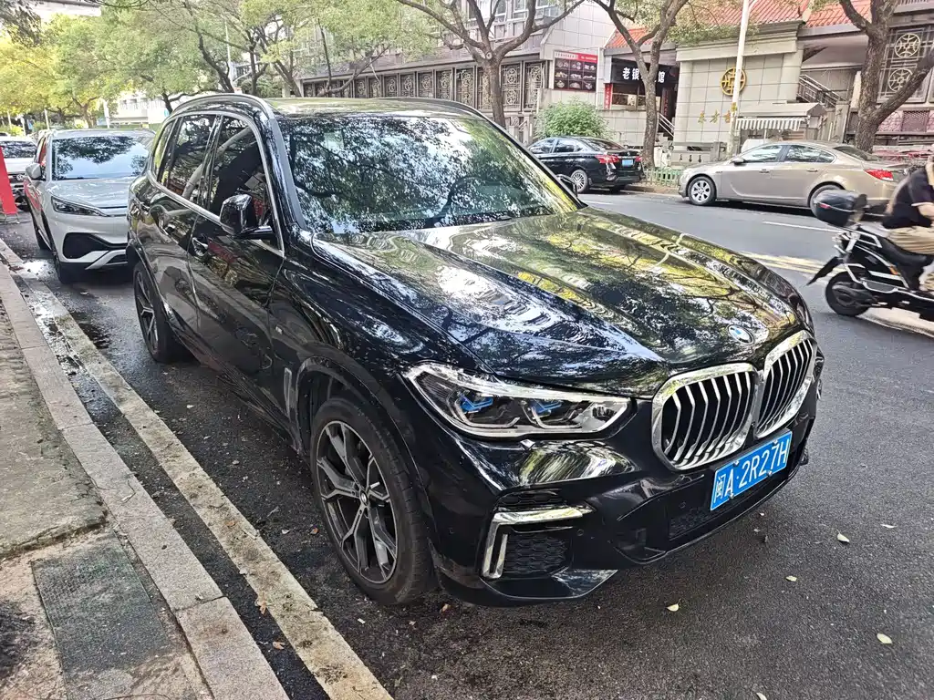 BMW X5 2022 xDrive 40Li M Sport