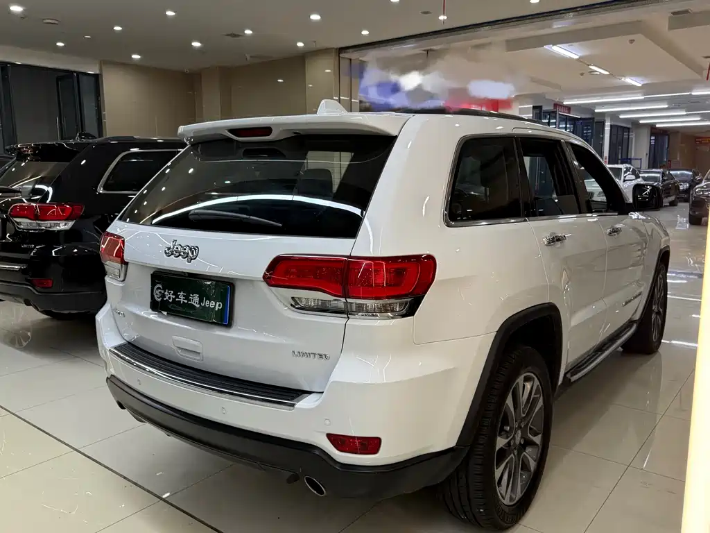 Jeep Grand Cherokee (Import) — миниатюра 17