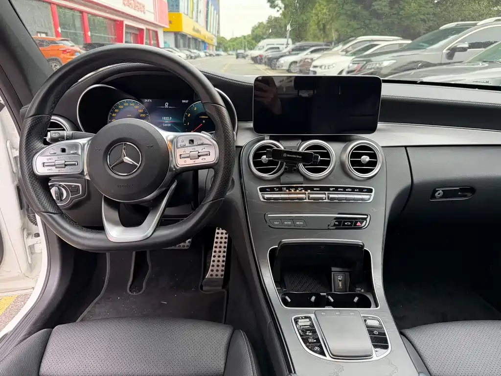 Mercedes-Benz C-Class (Import) — миниатюра 4