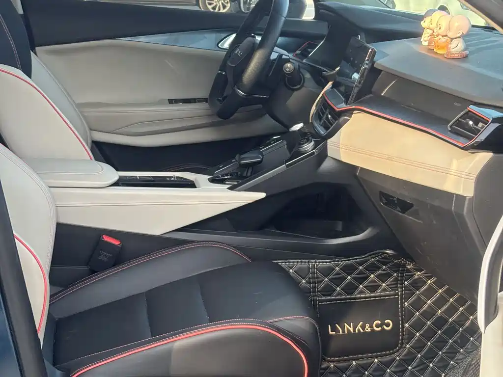 Lynk & Co 06 2020 1.5T Halo