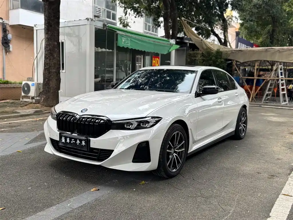 BMW i3 2023