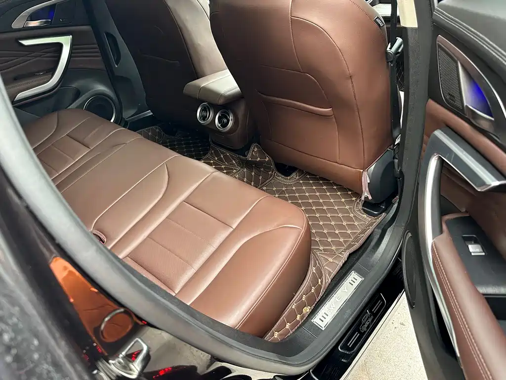 WEI PAI WEI BRAND VV7