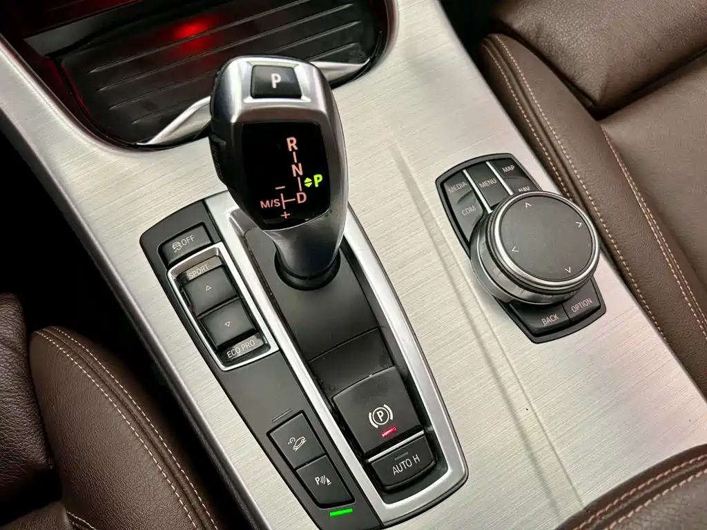 BMW X4 — миниатюра 10