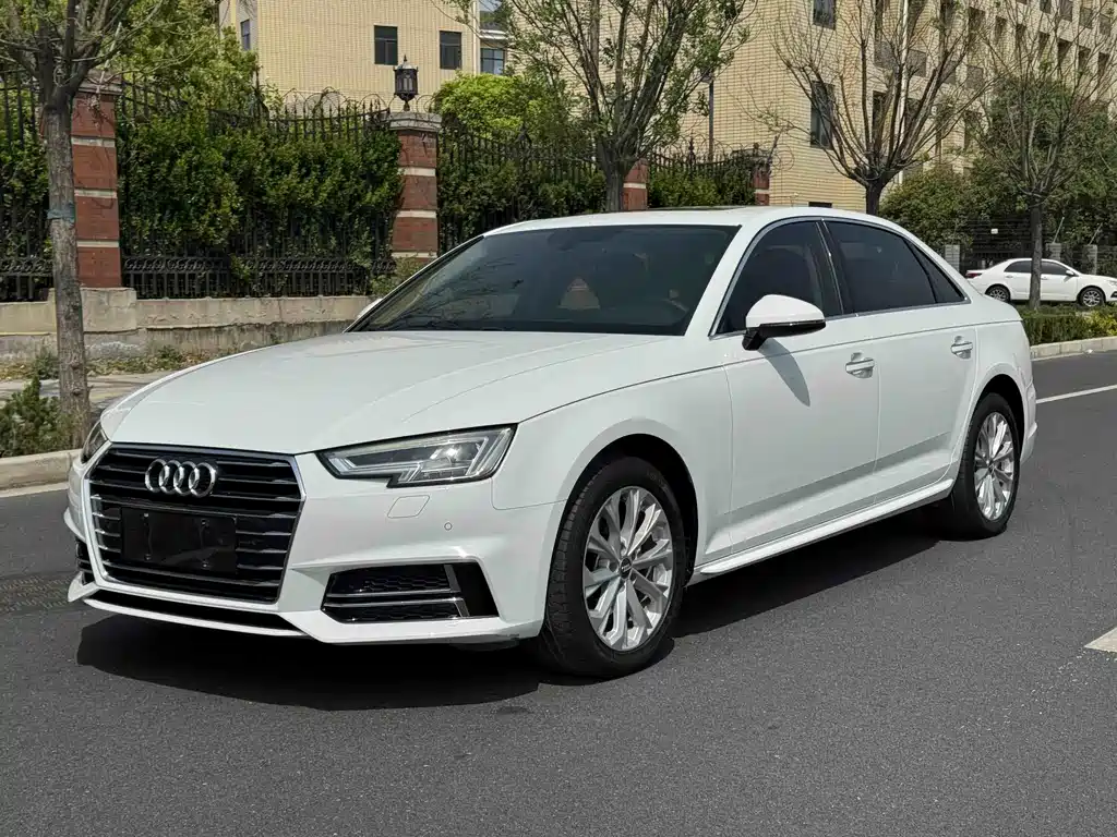 Audi A4L 2019