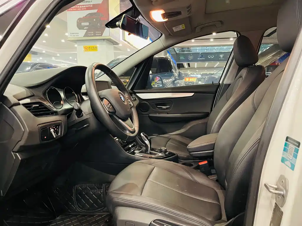 BMW 2 серии 2 2019 220i Lead