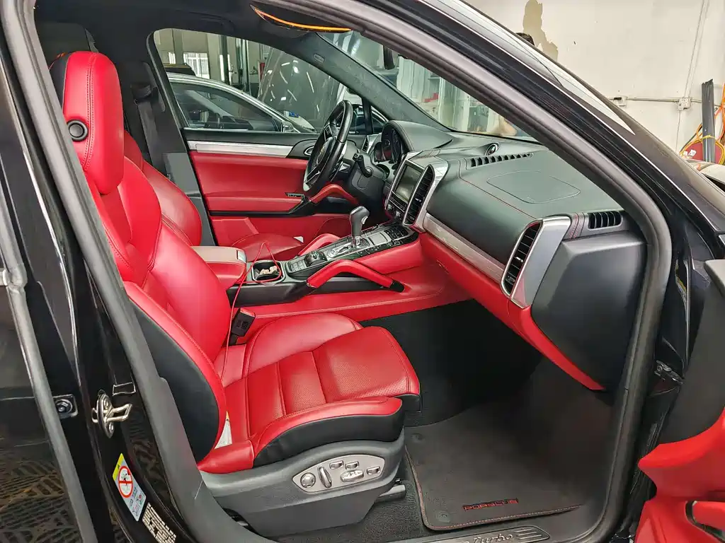 Porsche Cayenne 2015 Cayenne Turbo 4.8T