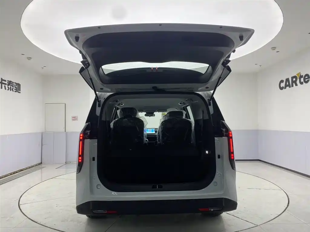 SAIC MAXUS EVERYONE 7