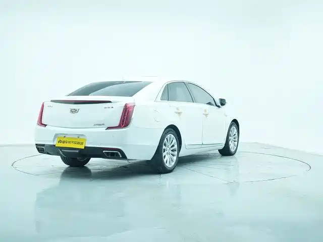 CADILLAC XTS