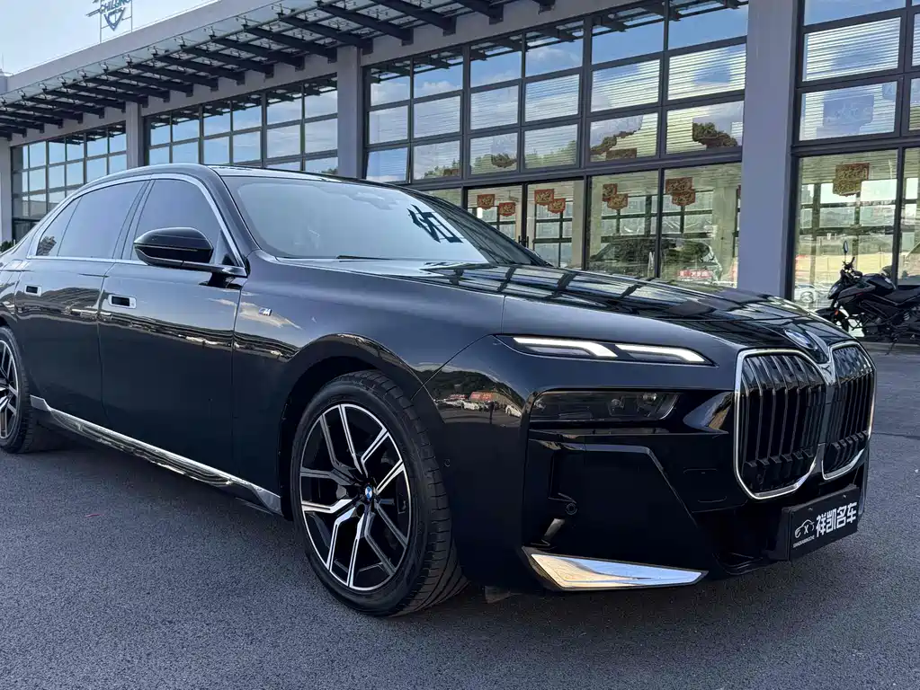 BMW 7 SERIES
