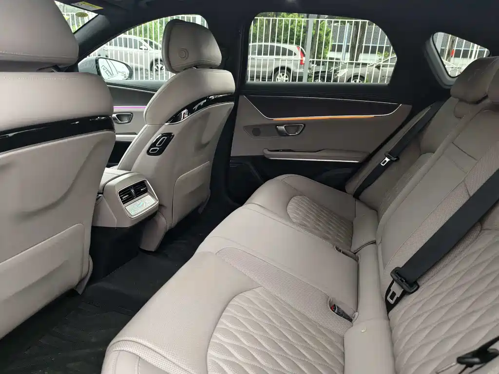 BYD Han 2025 DM-i Smart Drive 125KM Flagship