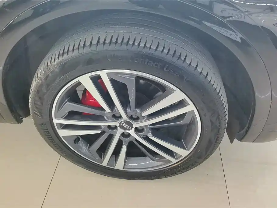 Audi Q5L 2024 40 TFSI Luxury