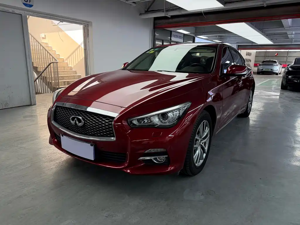 Infiniti Q50L 2015 2.0T Enjoy