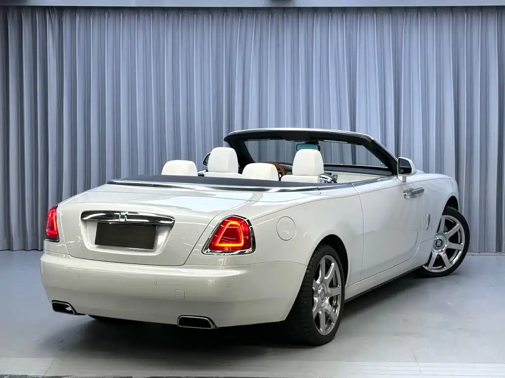 Rolls-Royce Dawn — миниатюра 10