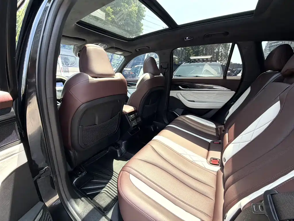 Geely Monjaro L 2021 2.0TD DCT EVO Flagship