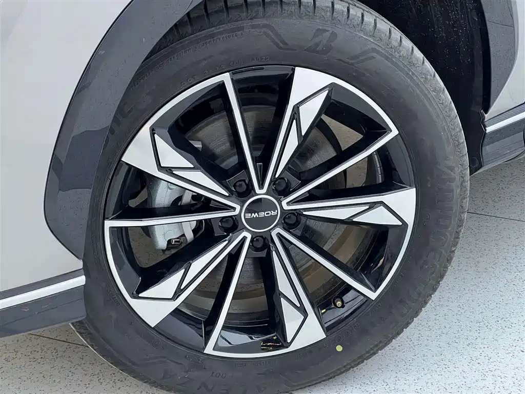 Roewe RX5 2023 eRX5