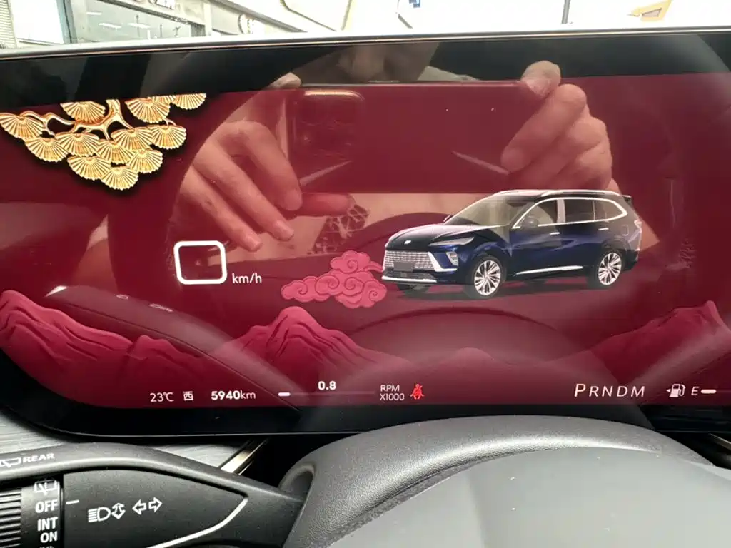 Buick Envision Plus — миниатюра 3