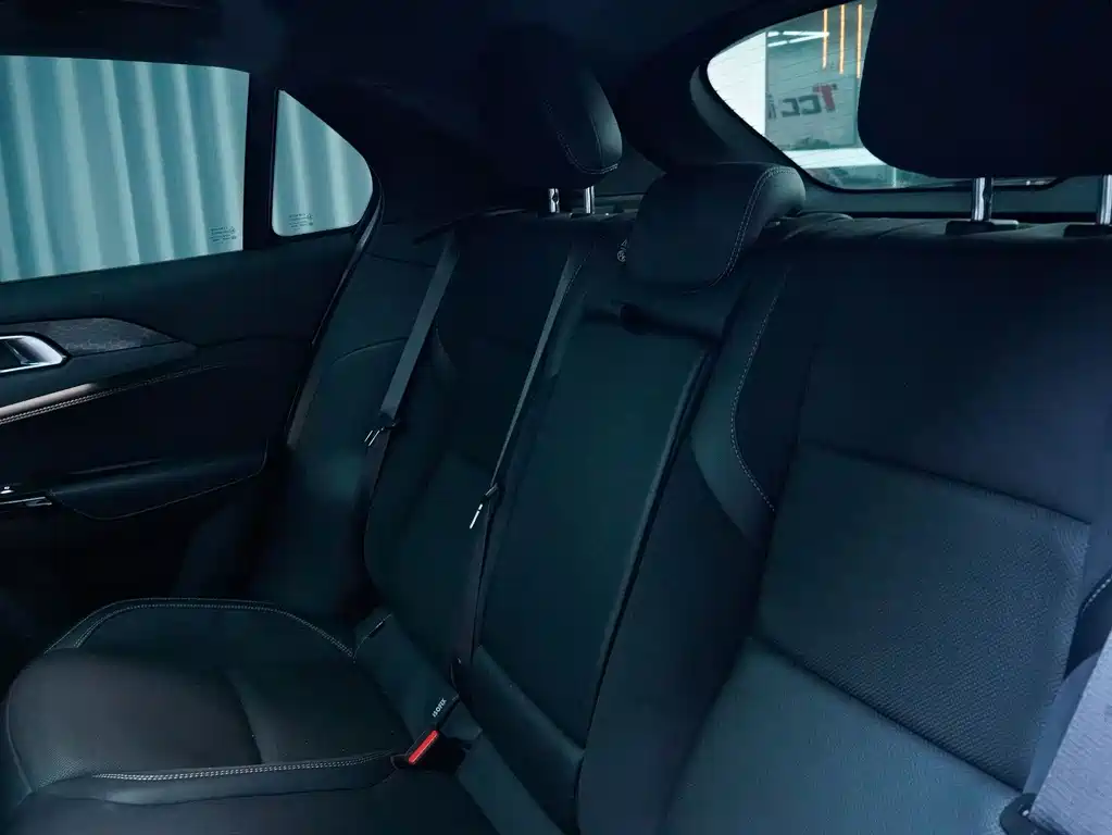 LYNK & CO. 02 HATCHBACK