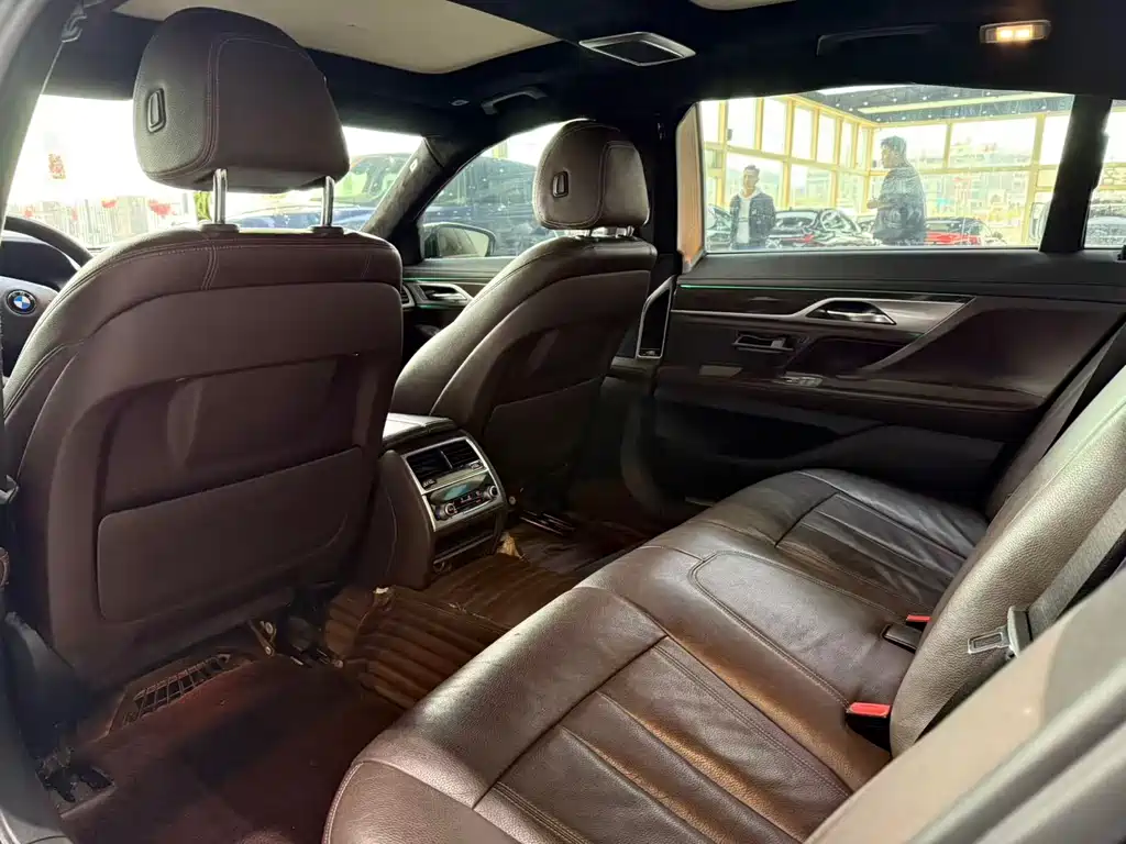BMW 7 Series 7 2016 730Li Lead