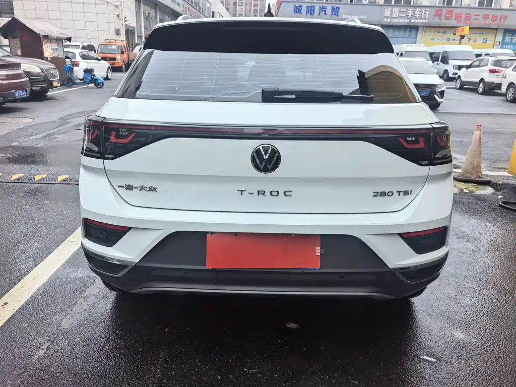 Volkswagen T-Roc 2024 280TSI DSG
