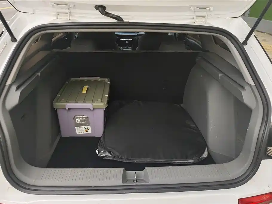 Baojun RC-5 2020 RC-5W 1.5L MT Elite