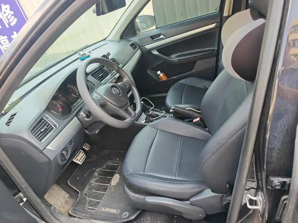 Volkswagen Lavida — миниатюра 11