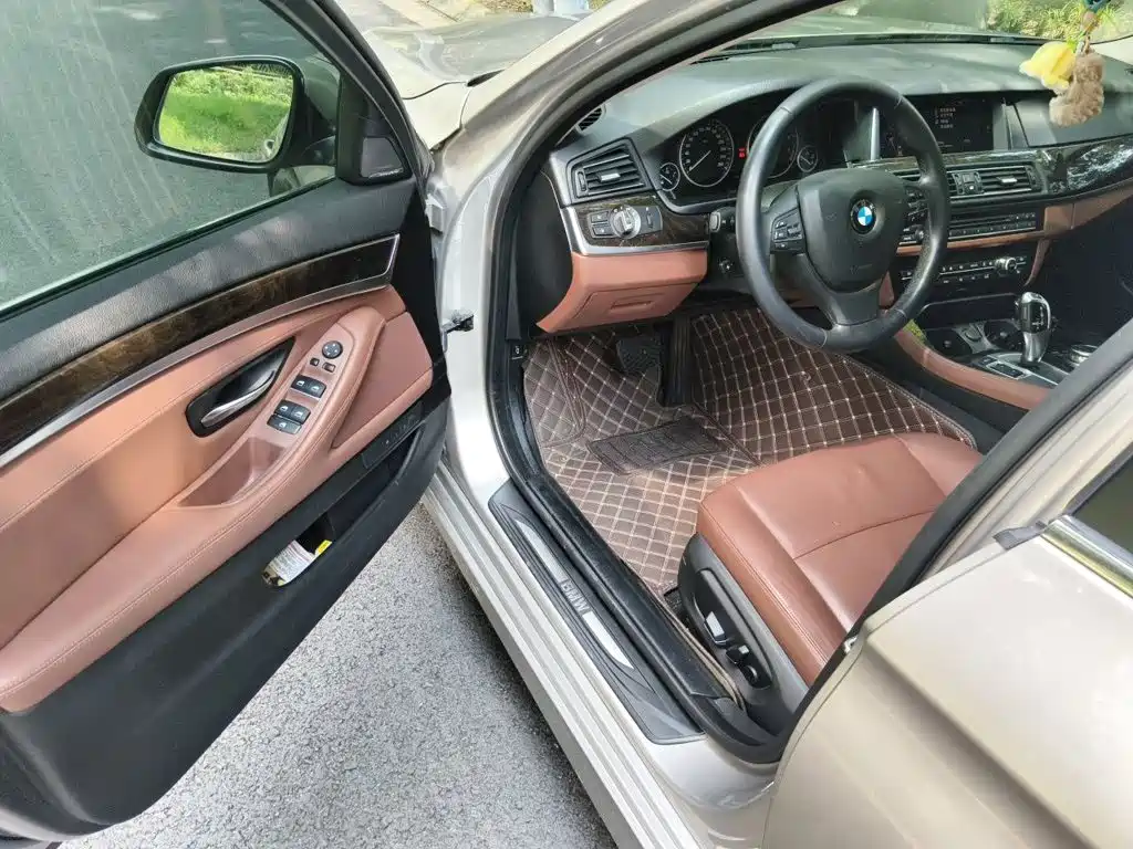 BMW 5 Series — миниатюра 14