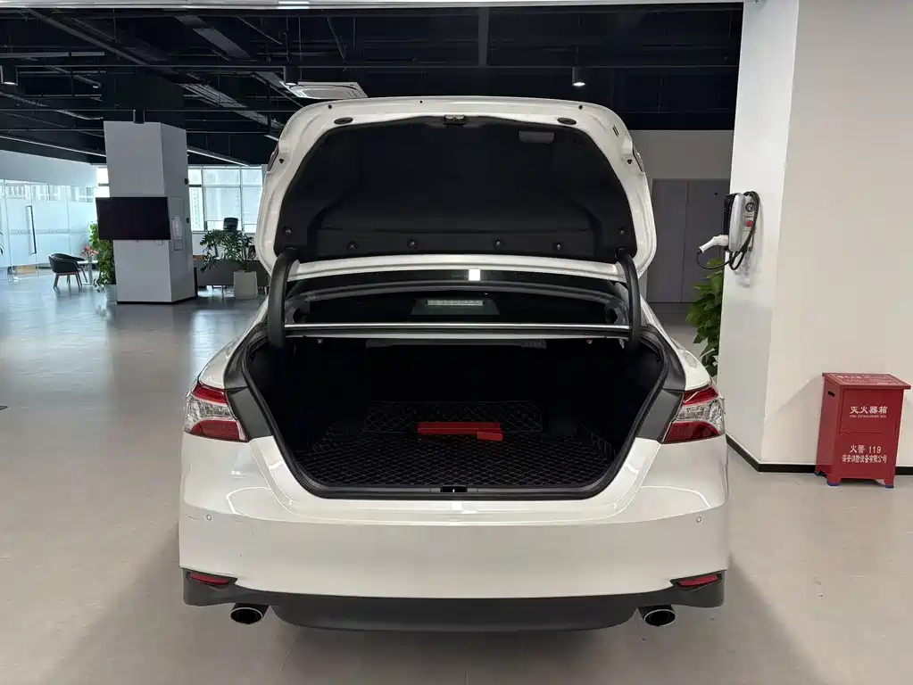 Toyota Camry 2019 2.5G Luxury V