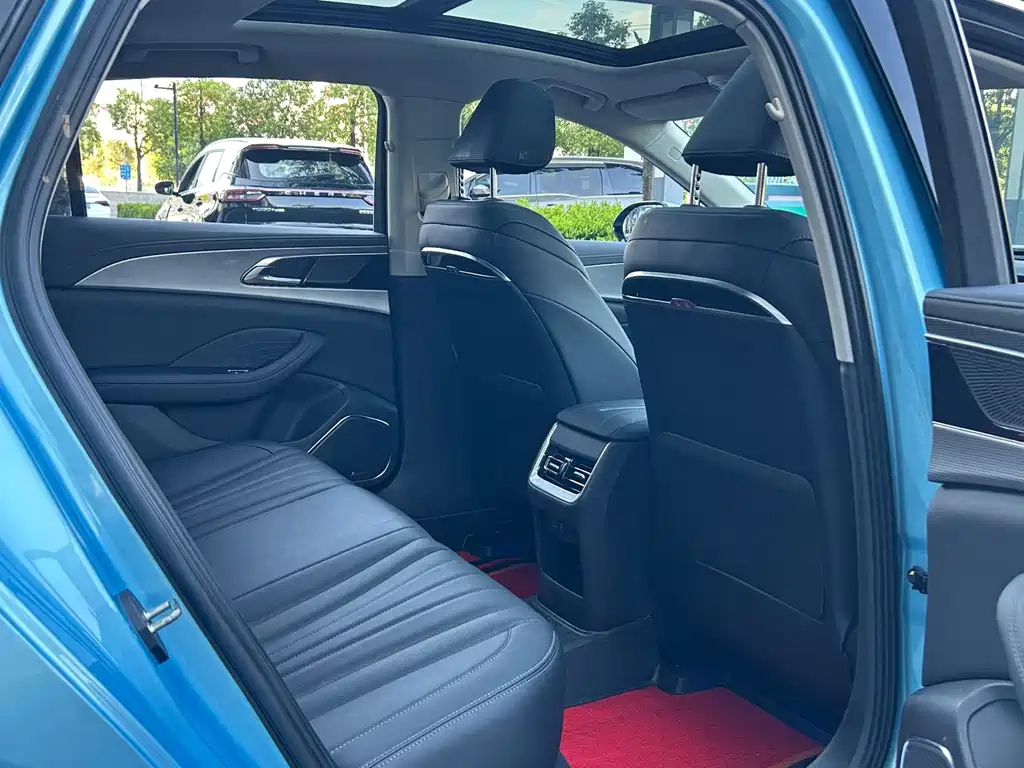 Hongqi Hongqi H5 — миниатюра 13