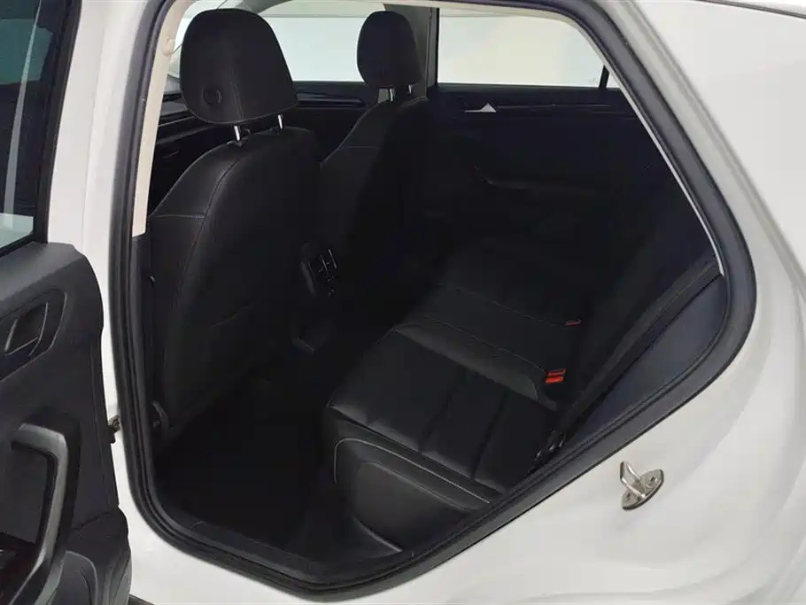 VOLKSWAGEN T ROC EXPLORING SONGS