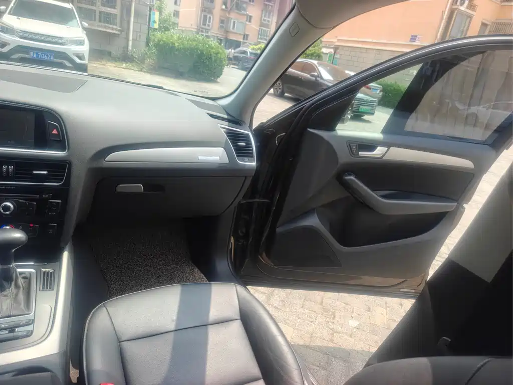 Audi Q5 40 TFSI Progressive Type, фото 16