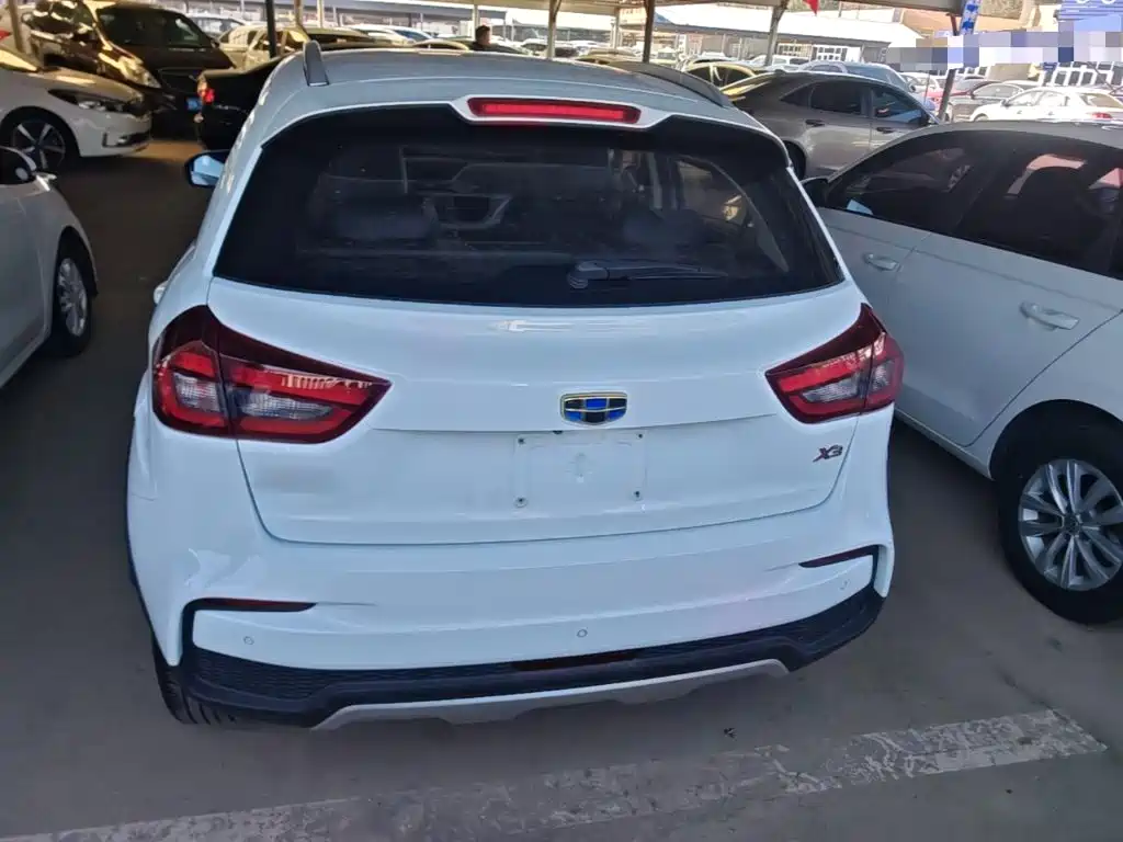 Geely Vision X3 — миниатюра 6