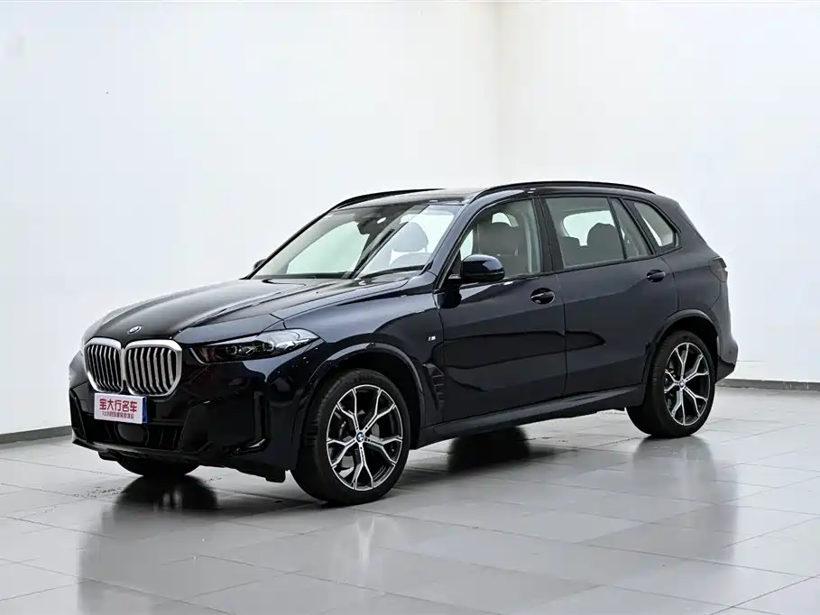 BMW X5 2023 xDrive 30Li Premium M Sport