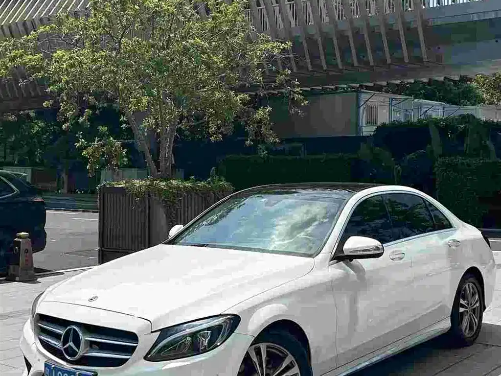 Mercedes-Benz C-Class — миниатюра 2