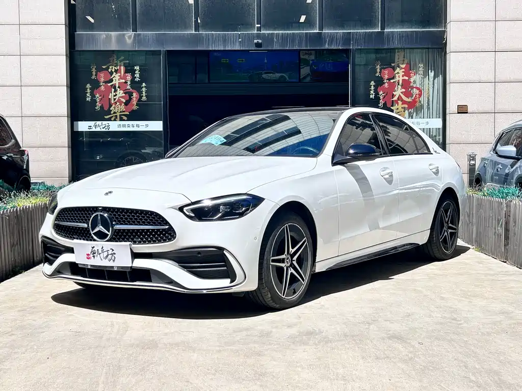 Mercedes-Benz C-Class 2024