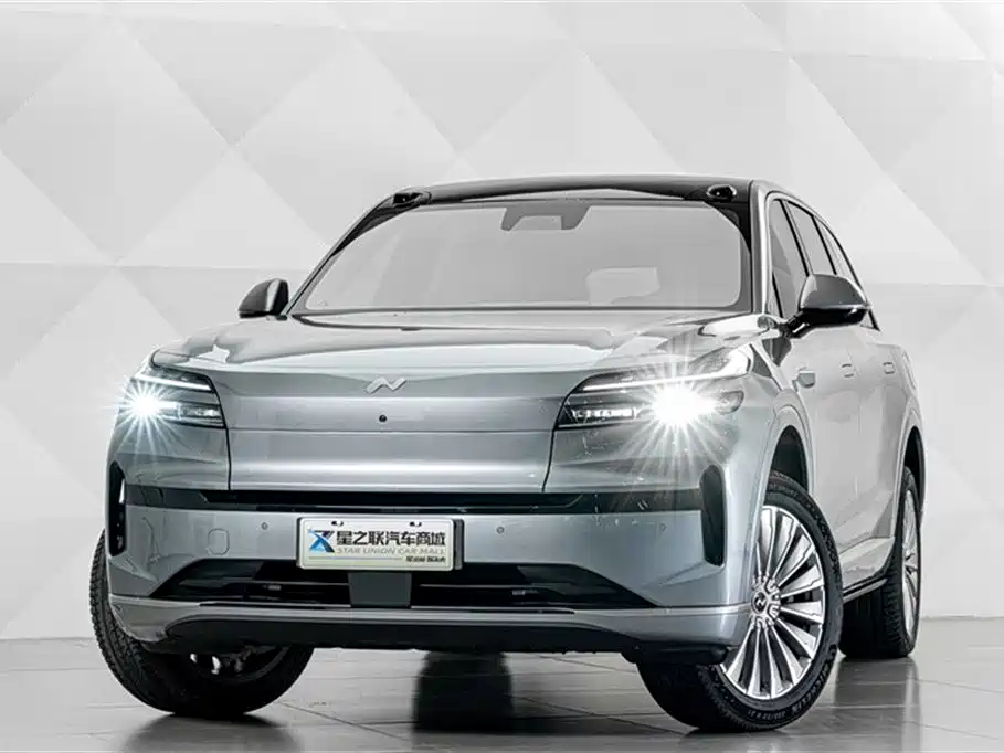 Onvo L90 2025 Ultra мест