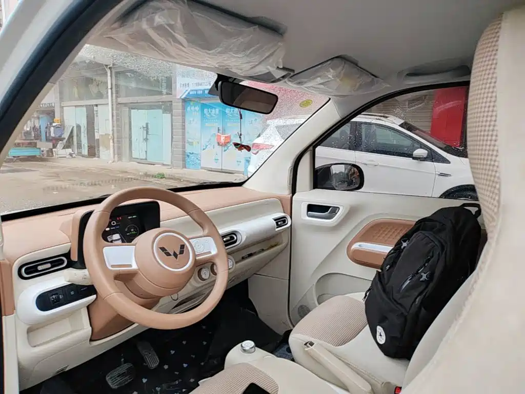 Wuling MINIEV — миниатюра 18