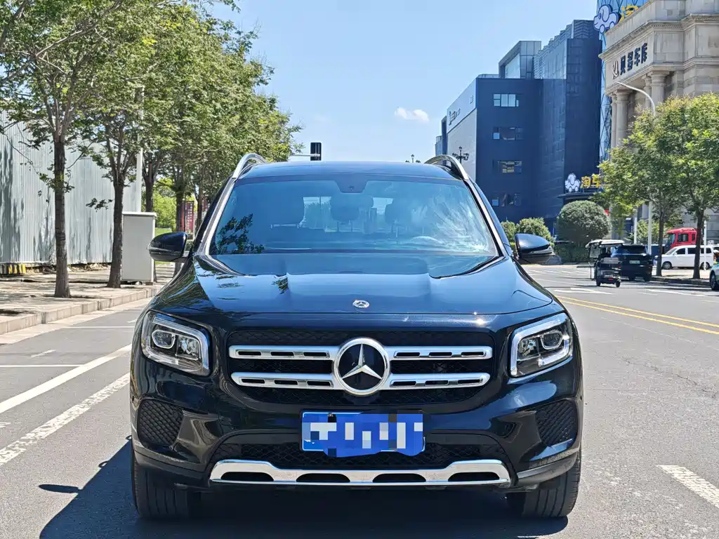 MERCEDES-BENZ  GLB