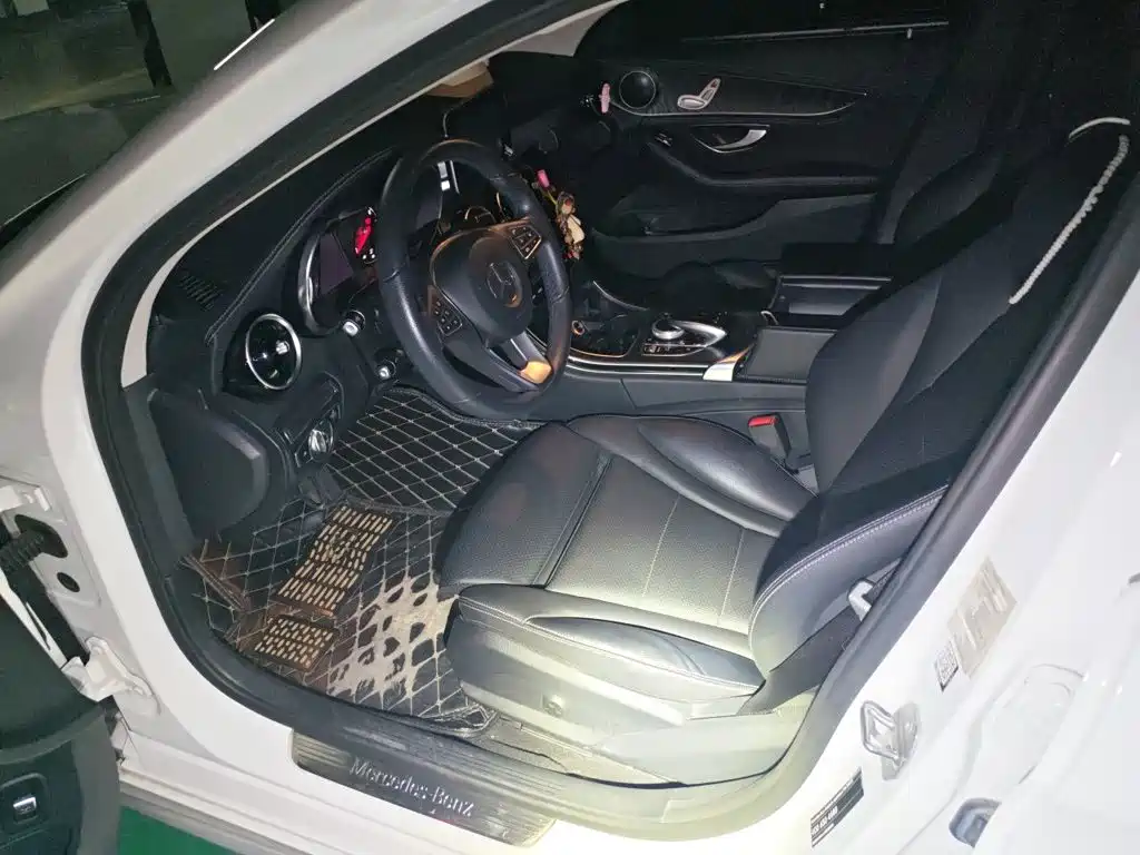 Mercedes-Benz C-Class — миниатюра 11