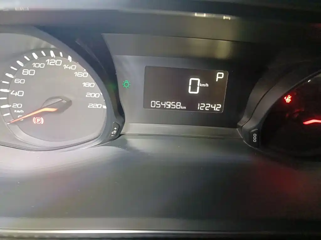 Peugeot 308 — миниатюра 8