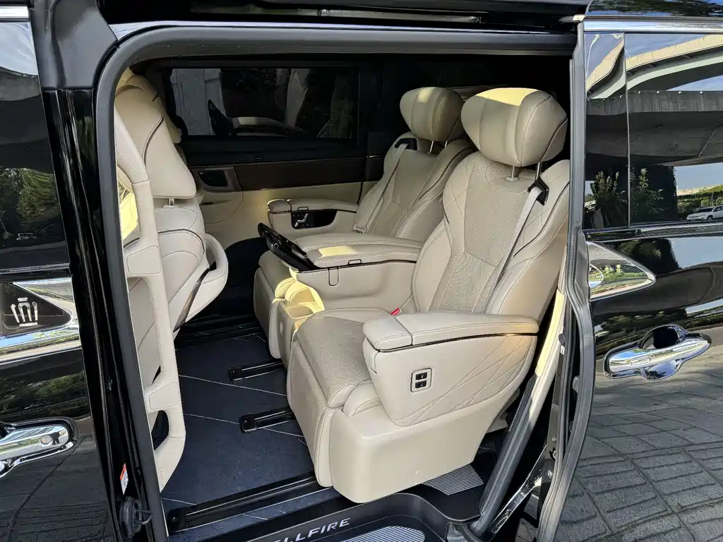 Toyota Vellfire — миниатюра 5