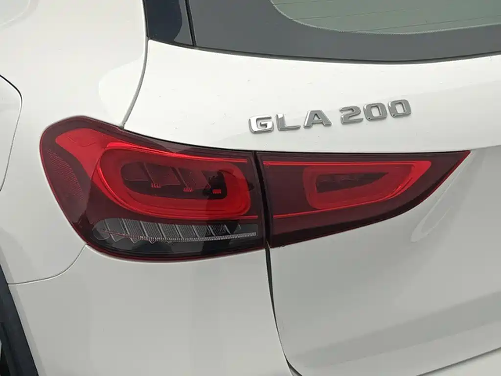 Mercedes-Benz GLA — миниатюра 15