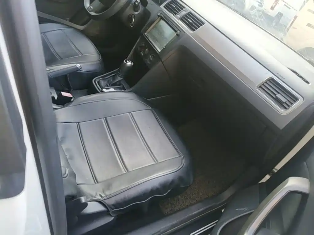 Skoda Rapid Spaceback — миниатюра 25