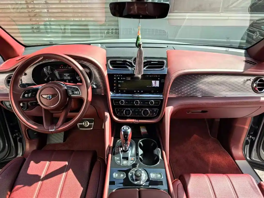 Bentley Bentayga 2023 4.0T V8