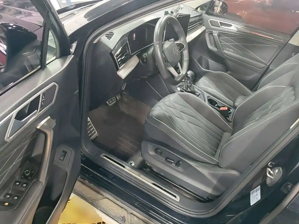 Volkswagen Tiguan L — миниатюра 16