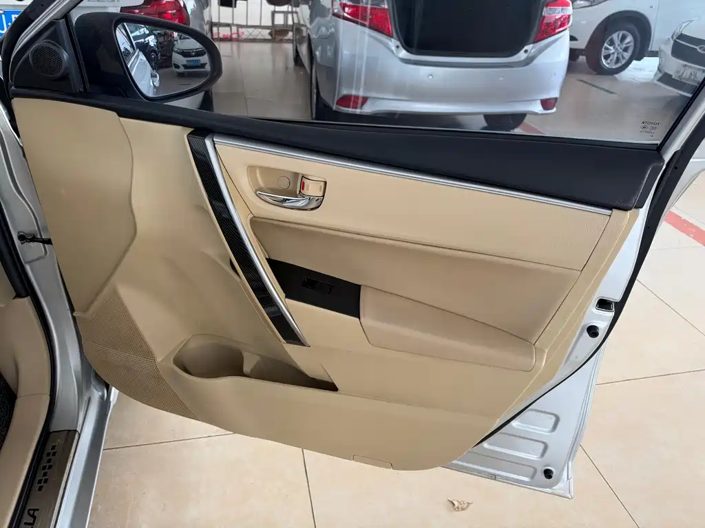 Toyota Corolla — миниатюра 12